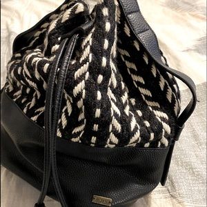 Roxy bucket bag